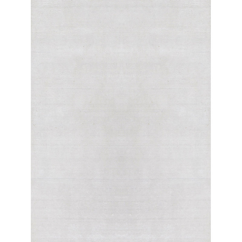 Area Rug in White, Rectangle 5'6" x 7'10"