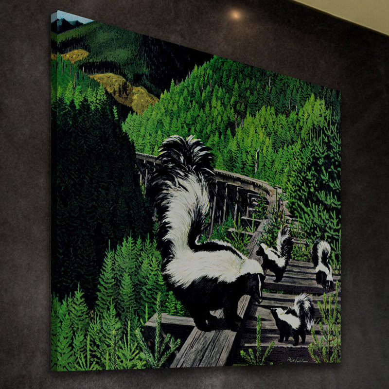 « moufette family », reproduction d’art sur toile tendue, H 48 po x l 48 po x P 1,5 po