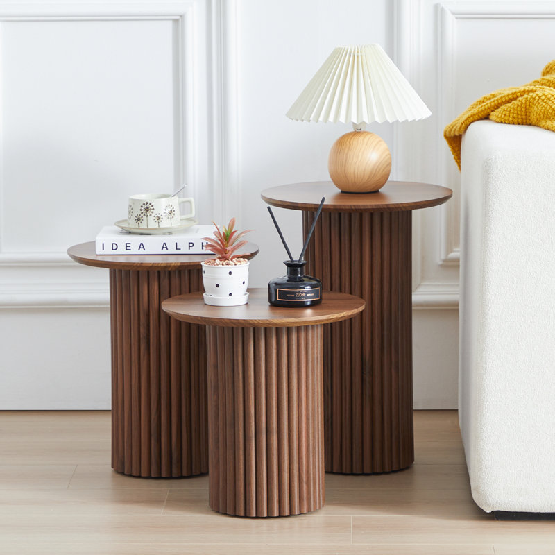Ensemble de 3 tables basses gigognes rondes, Brun