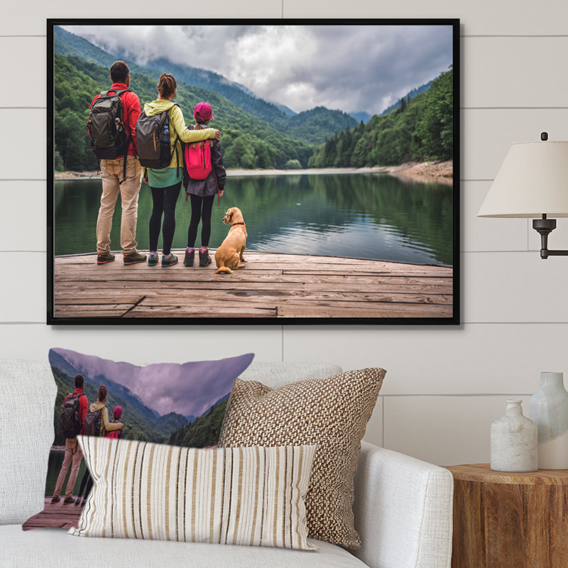 «Family Outing Adventure» sur toile, Cadre flottant noir, H 24 po x l 32 po x P 1 po