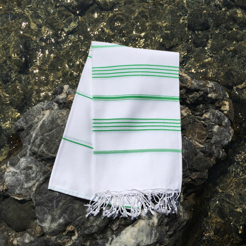 Serviette de plage 100% coton Pei, Vert/blanc
