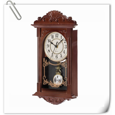 Pendule rétro d'aspect bois