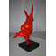 Statue voluptueuse Lawen, debout sur une patte, résine rouge