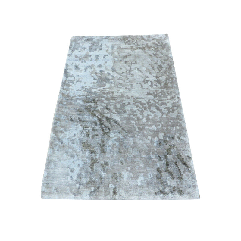 Tapis gris en soie noué à la main de conception unique 2 pi x 3 pi Bettine
