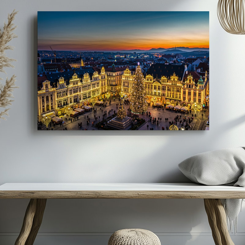 Toile, vue panoramique d'une place de la ville animée au crépuscule, H 30 po x l 30 po