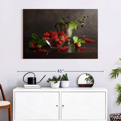 Yarlin Midsummer Berries