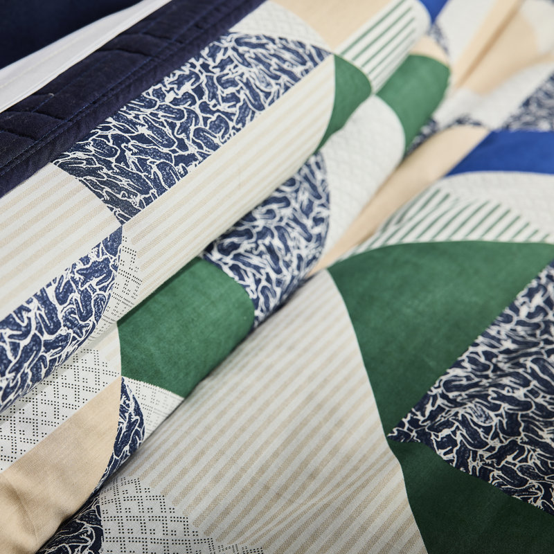 Lacoste Signature Full/Queen Size 3-Piece Comforter Set, Premium Cotton Percale Cover with Microfiber Fill with Embroidered Crocodile Shams, Green