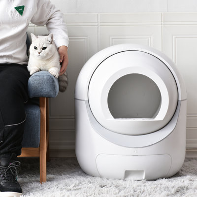 Enclosed Self-Cleaning Litter Box