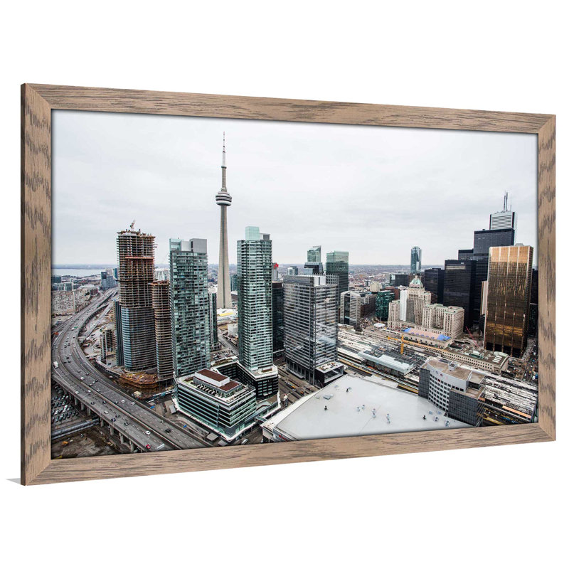 «The 6ix Canada», reproduction de photo encadrée, H 33,5 po x l 49,5 po x P 1 po, Cadre taupe délavé