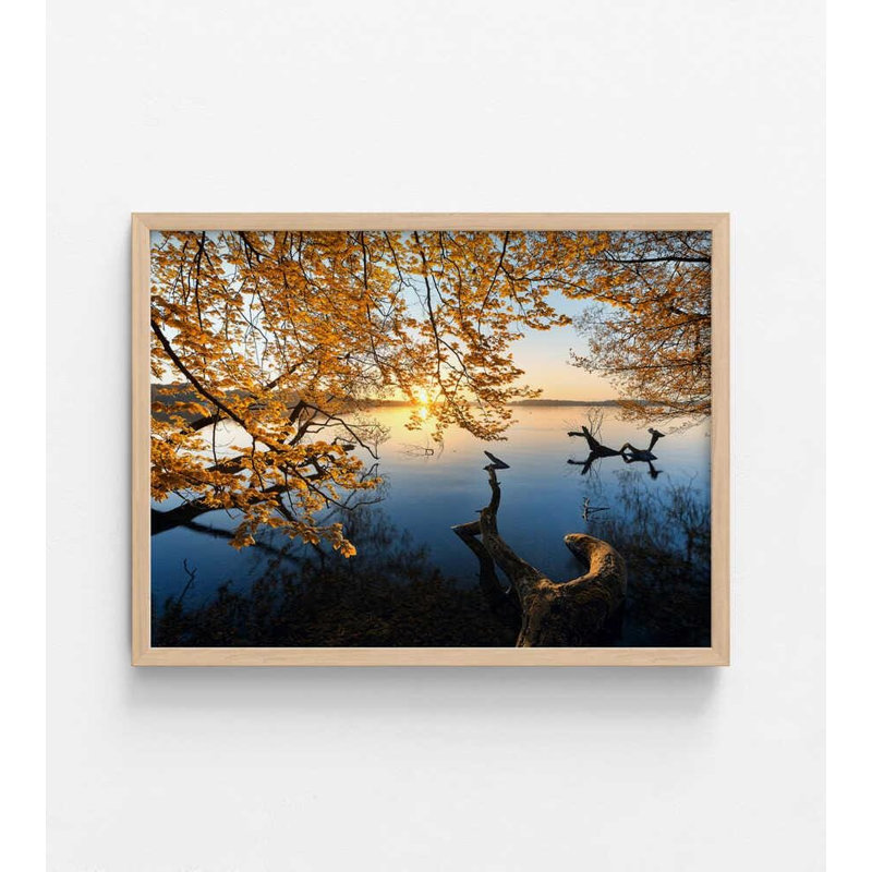 Reproduction de paysage d'automne encadrée: lac et feuillage, H 18 po x l 24 po, Impression encadrée sans passe-partout