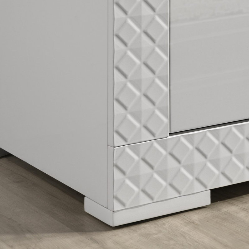 Magnifique table de chevet 1pc