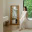 Miroir pleine grandeur en bois naturel