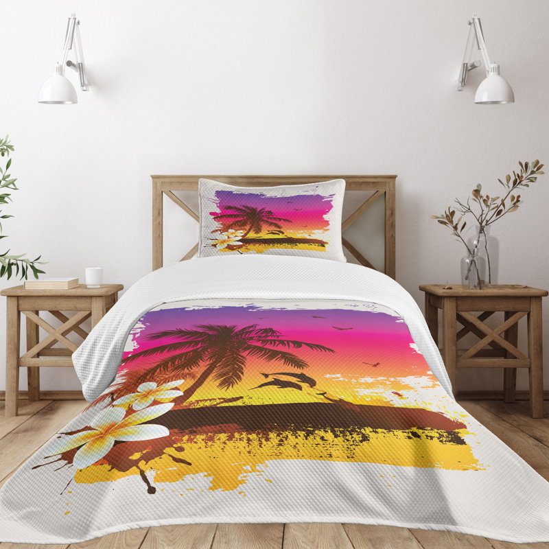 Tropical Sunset Twin Quilted Bedspread Set in White Polyester