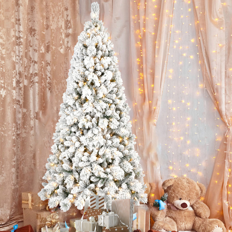 Arbre de Noël floqué avec lumières à DEL blanc chaud - pointes, branches en PVC enneigées et aiguilles pointues, conception à charnières pour une installation facile, support en métal robuste - arbre de vacances complet et réaliste