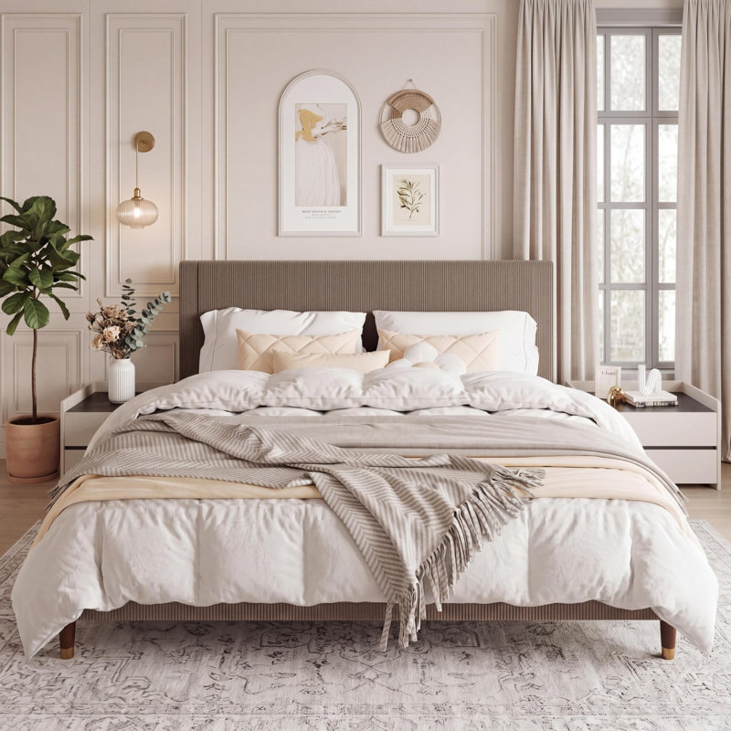 Base de lit plateforme très grand, cadre de lit très grand moderne avec tête de lit tapissier et support de lattes en métal robuste, aucun sommier requis, assemblage facile, brun
