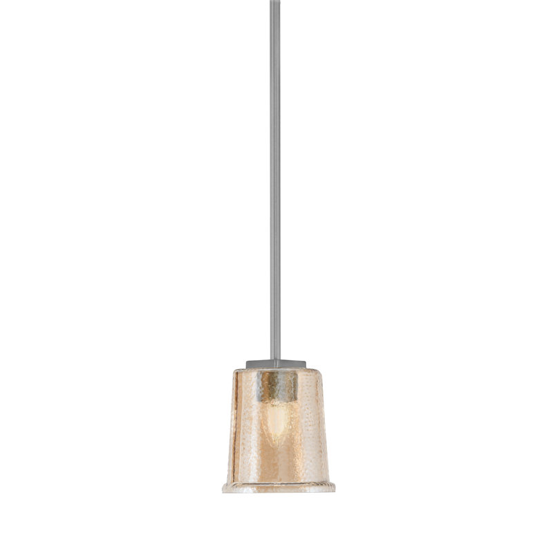 Suspension Anneken Stem Hung Mini présentée ici en finition laiton New Age avec un verre ambré à bulles de 13,3 cm (5,25 po).