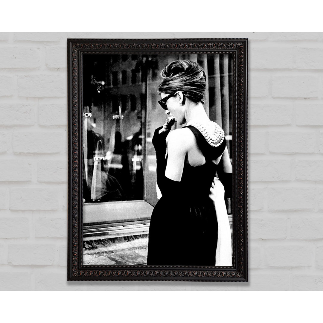 Audrey Hepburn Window Delight - Einzelner Bilderrahmen Kunstdrucke