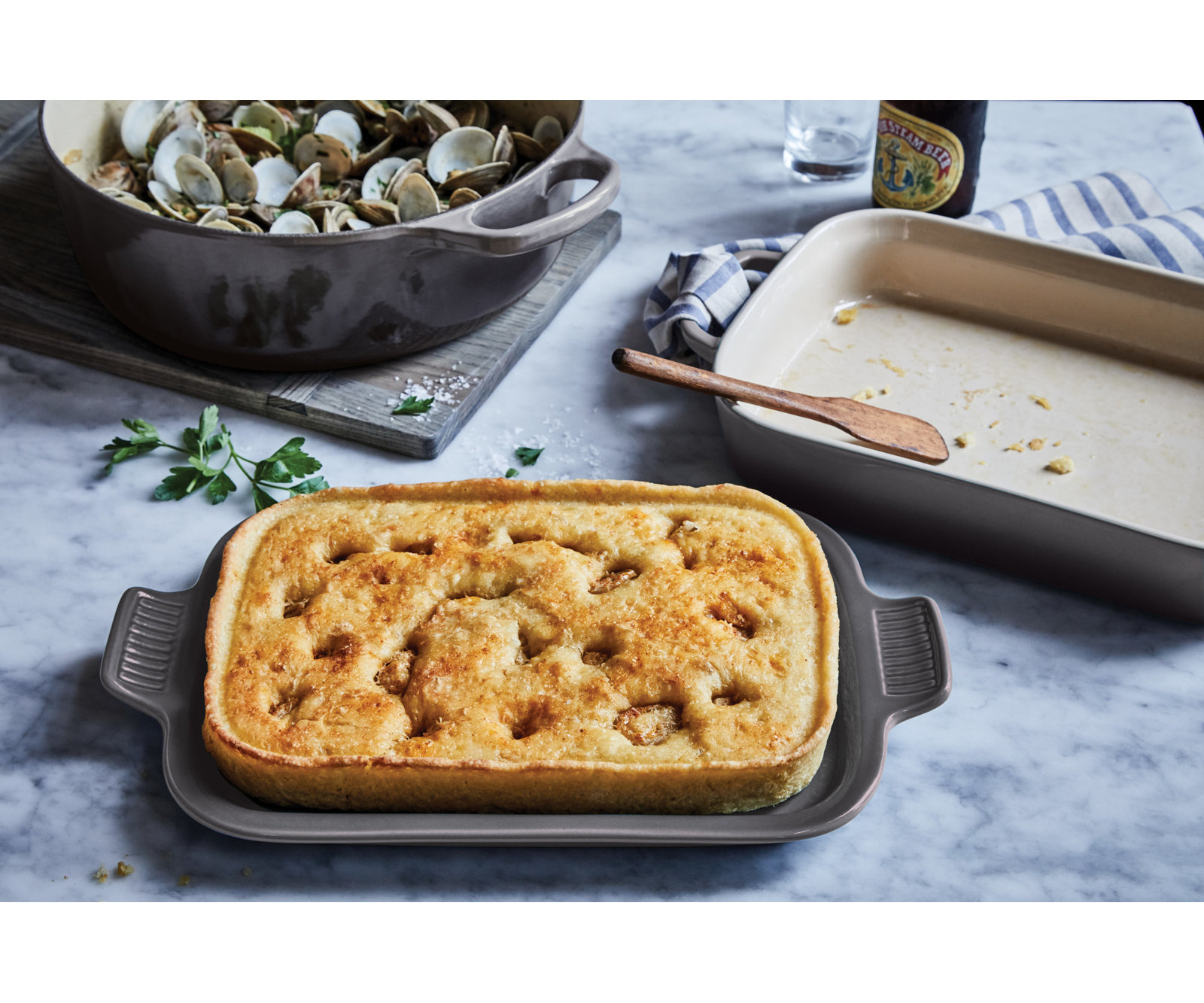 Le Creuset 2.75qt Dish with Platter Lid, Oyster