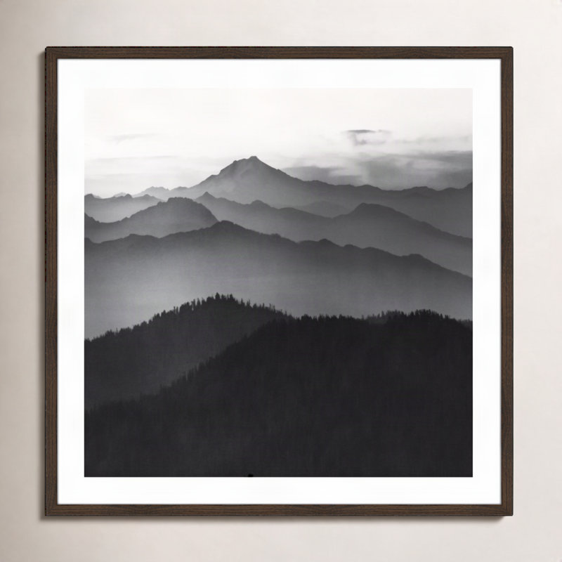 Cascades par Danita Delimont - reproduction de photo encadrée, H 32 po x l 32 po x P 0,75 po, Encadré de bois de noyer