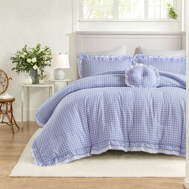 Ensemble de literie 4 pièces romantique avec édredon en microfibre, motif à volants et coussin assorti