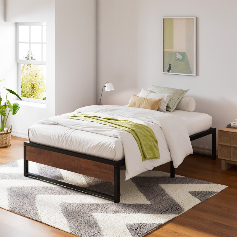 Lit plateforme en bois 14 po Saunderstown, Simple