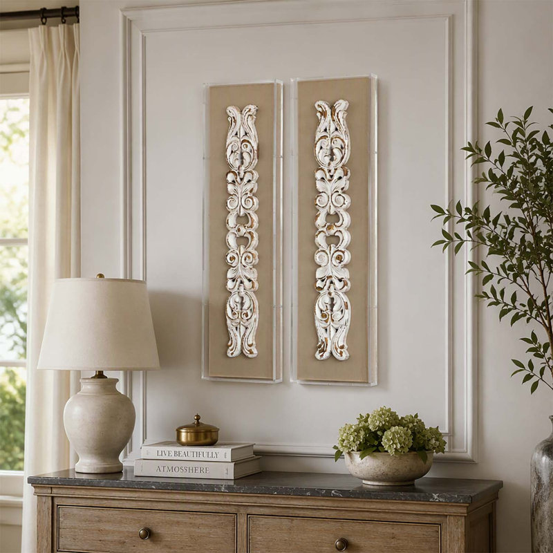 Ensemble de décorations murales en bois à volutes tridimensionnelles, blanc délavé antique, pour une touche de style traditionnel.