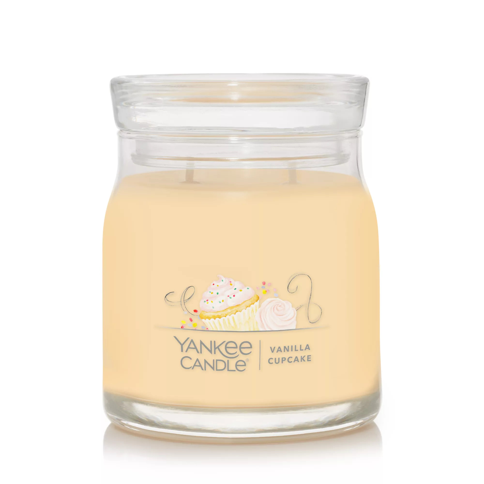 YANKEE CANDLE Signature Vanilla Cupcake Scented Jar Candle & Reviews