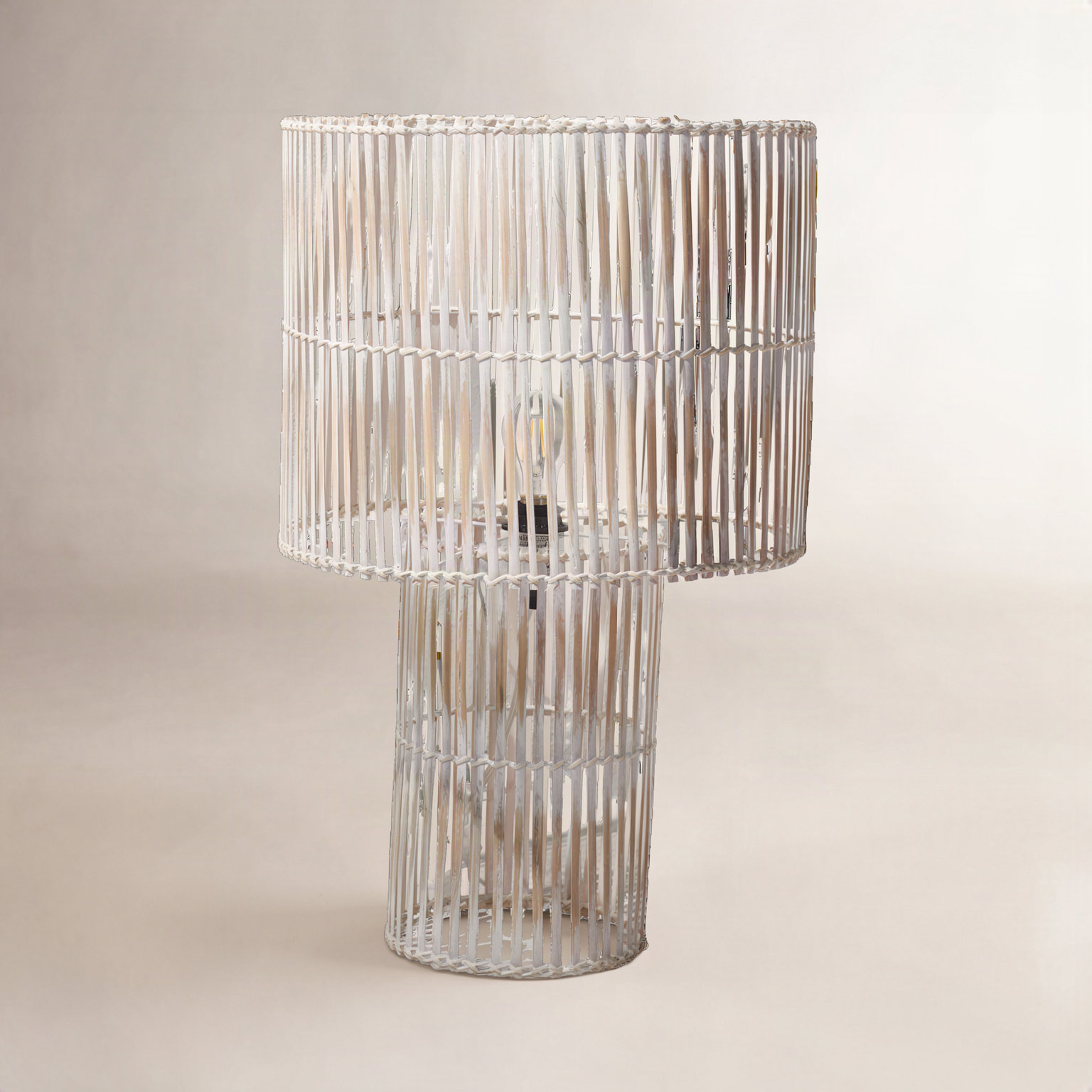 Uguna Wicker/Rattan Table Lamp, White Washed