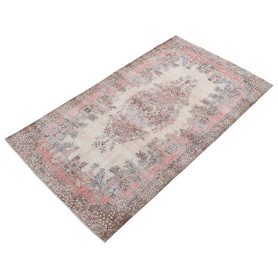 Tapis beige Prestan Vintage 5 pi 10 po x 9 pi 9 po