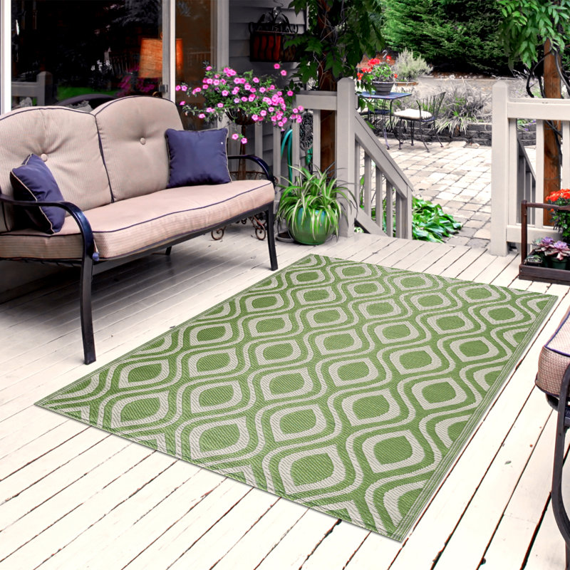 Tapis d'intérieur / extérieur vert Hinton, Rectangle 5 pi x 7 pi