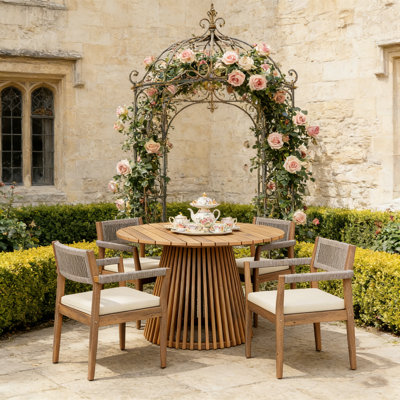 Ensemble repas d'extérieur en bois d'acacia avec chaises tressées et table ronde pour le patio, le jardin et la terrasse.