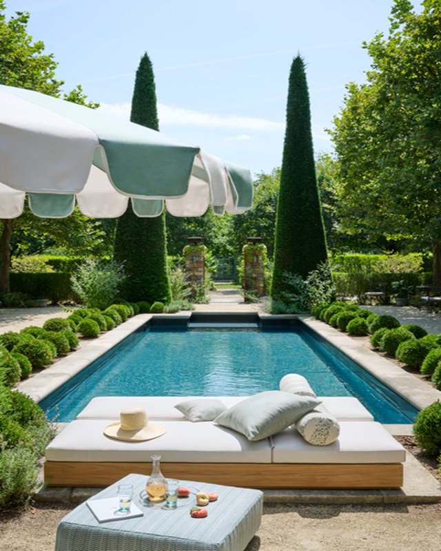 Outdoor Lounge