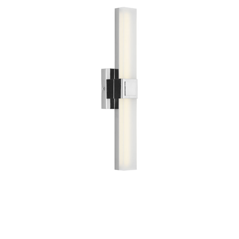 Fentress LED Vanity, 4.5 " H x 18 " W x 2.5" D, Chrome
