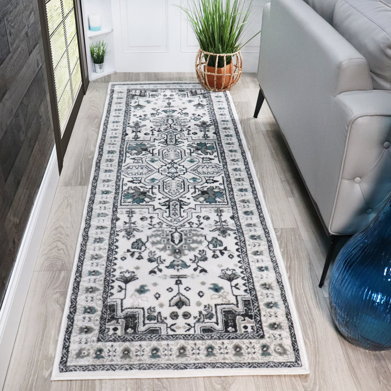 Chemin de table tribal Einsgrove , Tapis de couloir 2 pi 7 po x 8 pi
