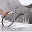 Robinet de salle de bain à centre-64508378