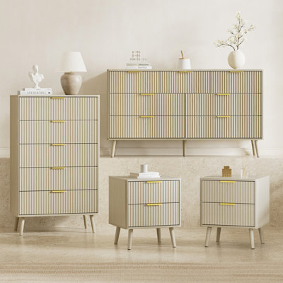 4 Piece Bedroom Set, Dresser And Nightstands Set