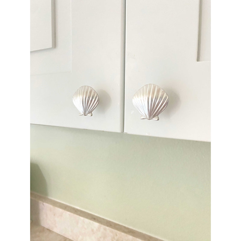 1 1/2" Seashell Knob, Brushed Nickel, 2, 1.5" L x 1.5" W