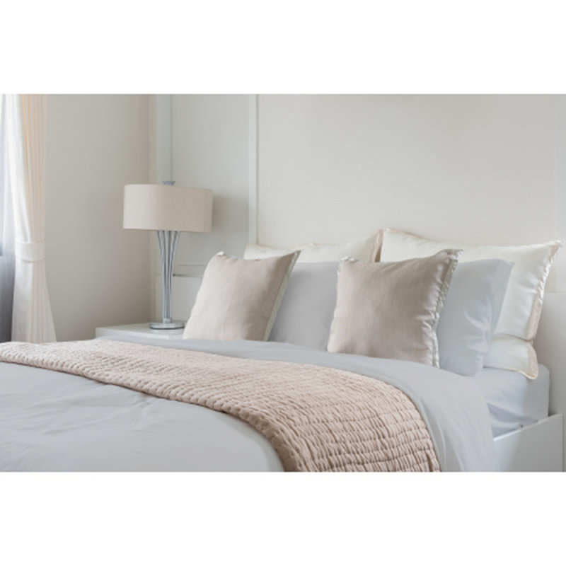 Luxuriously Soft 100% Rayon Derived From Bamboo 4-Piece Sheet Set, Gris clair, Très grand lit