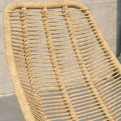 Chaise berçante simple en rotin