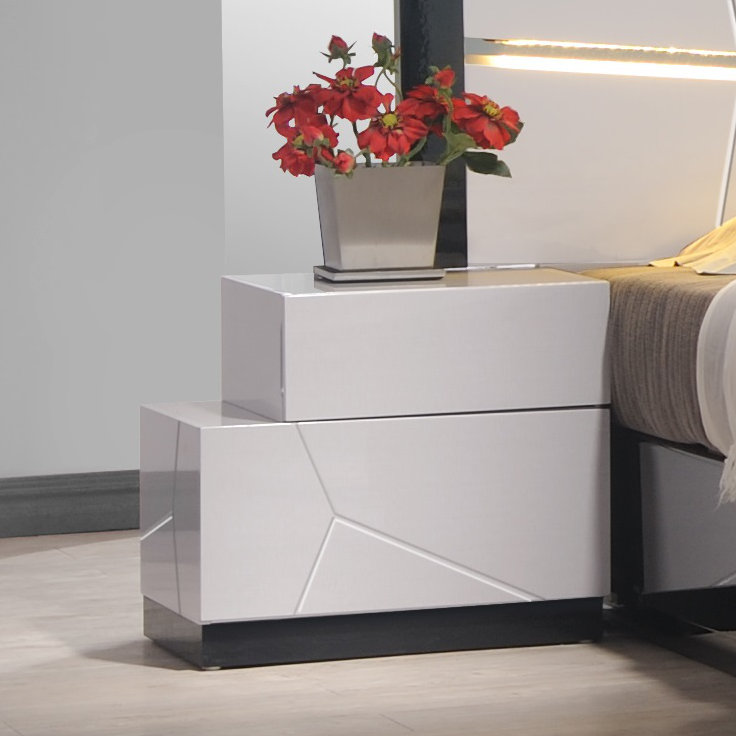 Mcguinness 2 - Drawer Nightstand in Light Grey/Black Wade Logan® Door 