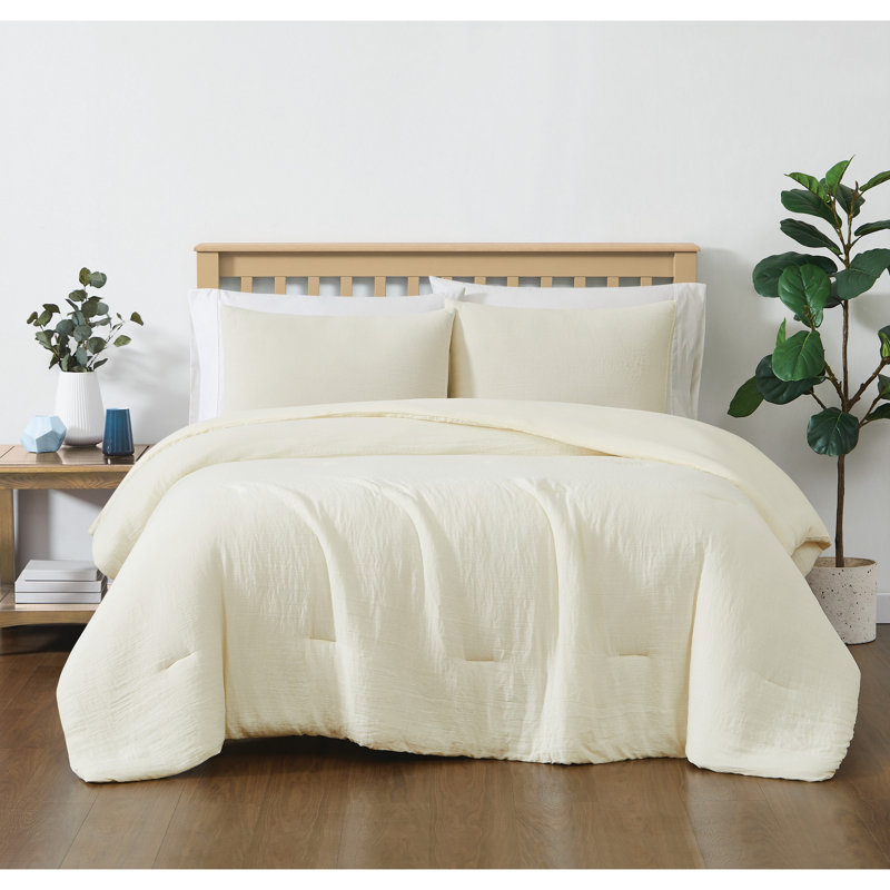 Reta Comforter, Ivory, Queen Comforter +2 Standard Shams