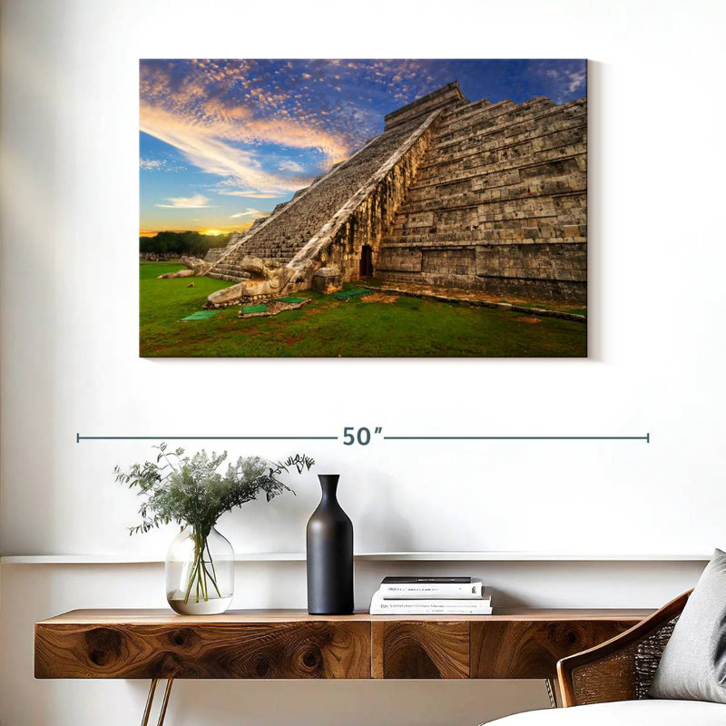 Pyramide Adella Kukulcan, H 26 po x l 39 po