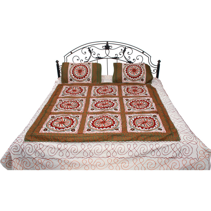 Ivory Gujarati Mirror Work Bedspread – 100% Cotton Hand-Embroidered Floral Quilt Set with Pillow Covers – Bohemian Wedding Bedding