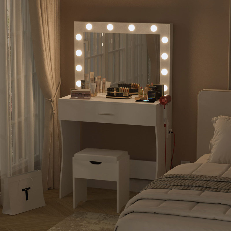 Nickelas Vanity, White
