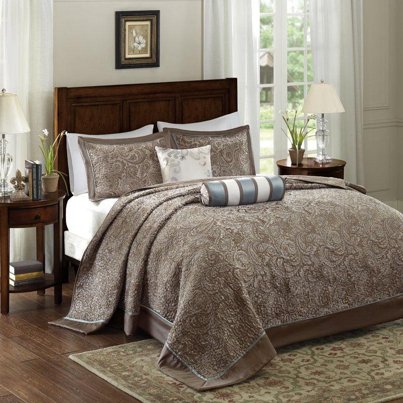 Aubrey Queen Black Cotton Reversible Jacquard Bedspread Set