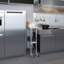 30 po X 12 po Table en acier inoxydable avec roulettes
