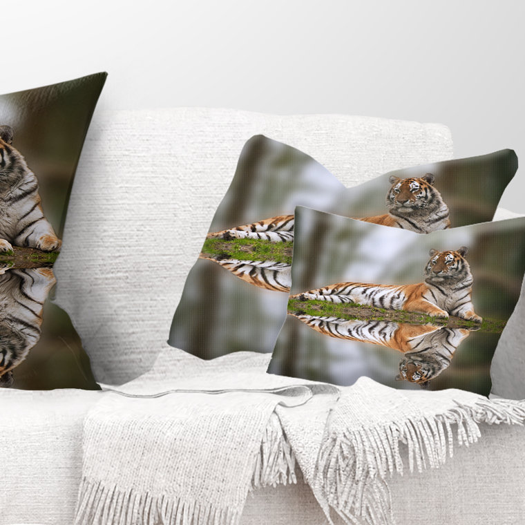 Tigre reflétant dans l'eau - Coussin décoratif imprimé animal, 12 po x 20 po, Rectangulaire