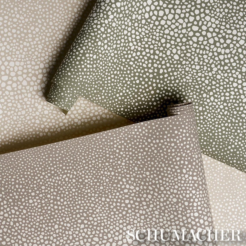 Schumacher x Celerie Kemble Fickle Texture Wallpaper, Kelp