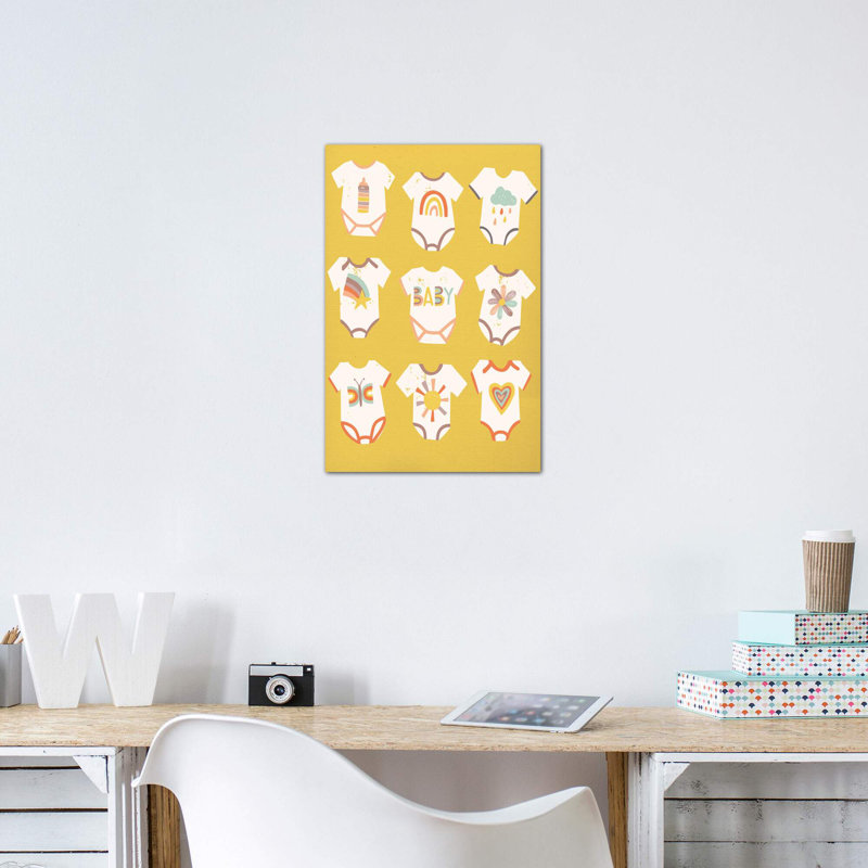 «Welcome Baby» par Caroline Alfreds - impression d'art graphique, Toile tendue, Pas de tapis, H 26 po x l 18 po x 1,5 po