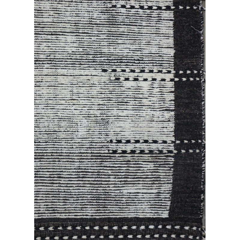 Tapis unique marocain ivoire / espresso 12 pi 1 po x 18 pi 10 po Moroccan